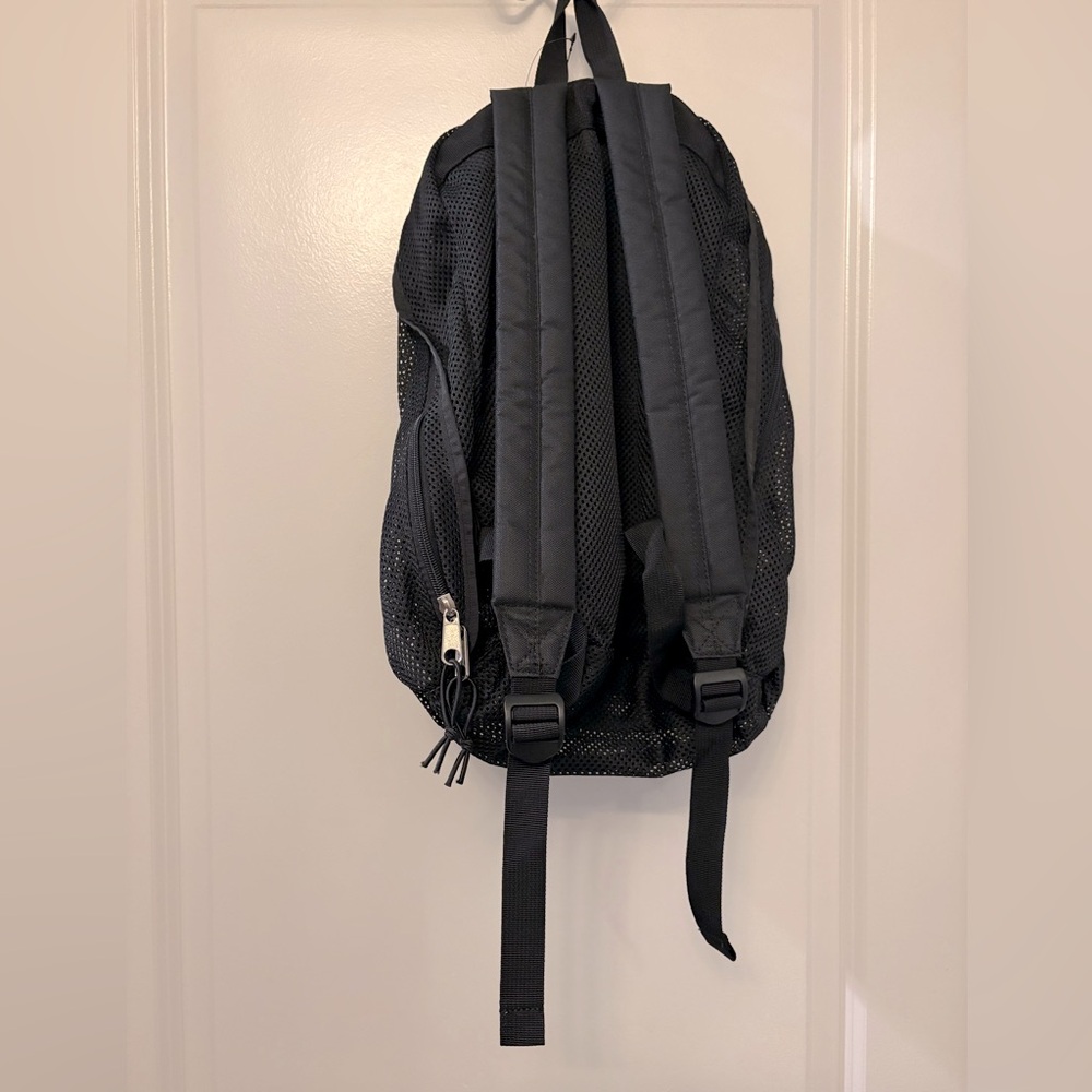Staples Mesh Backpack - Picture 6 of 6